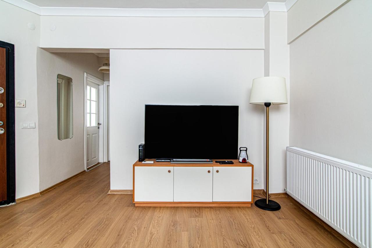 Gorgeous Apartment In The Heart Of Cihangir Istanbul Exterior foto
