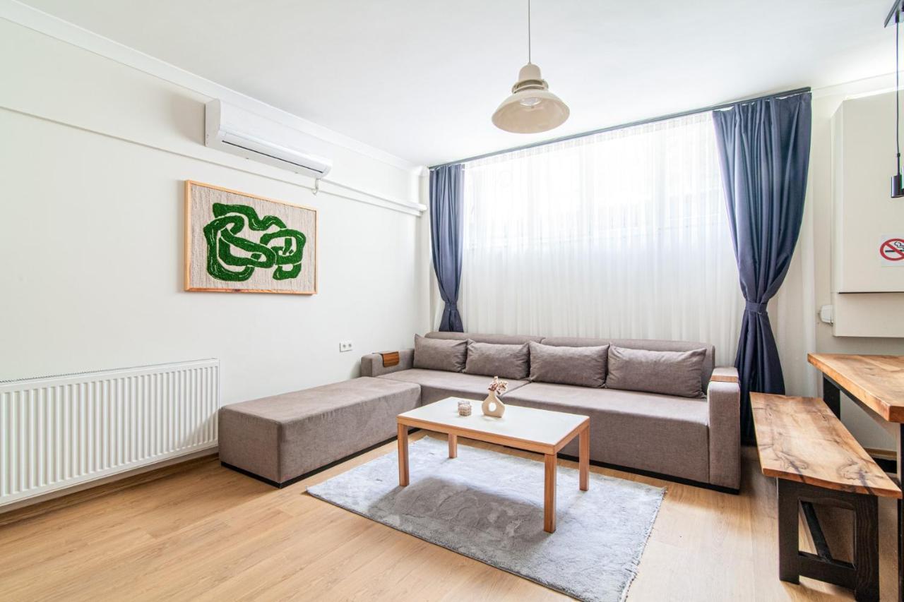 Gorgeous Apartment In The Heart Of Cihangir Istanbul Exterior foto